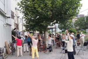 公園体操　　ピンチヒッター講師登場！